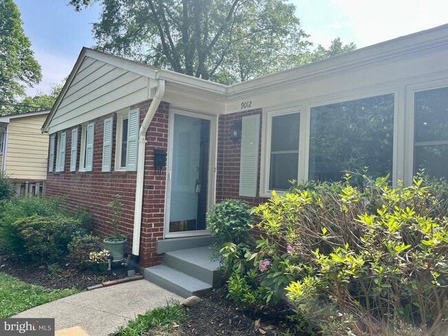 Building Photo - 9012 Vernon View Dr