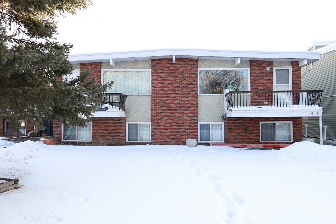 Photo du bâtiment - Bowness Village Apartments