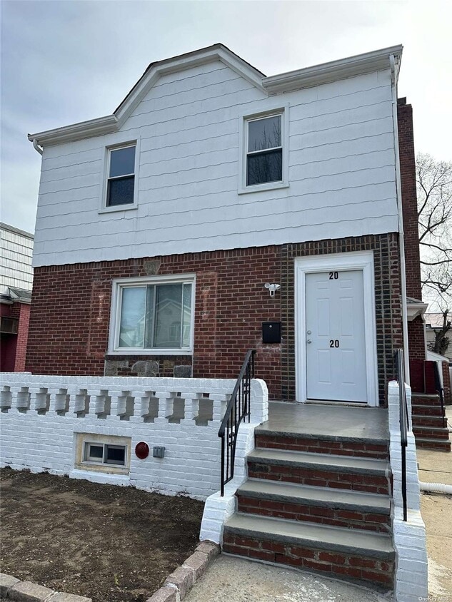 20 Heathcote Rd, Elmont, NY 11003 House Rental in Elmont, NY
