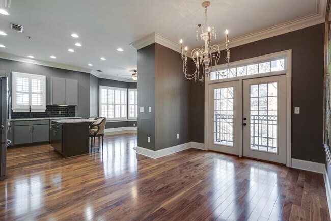 Foto del edificio - 4120 Ridgefield Dr