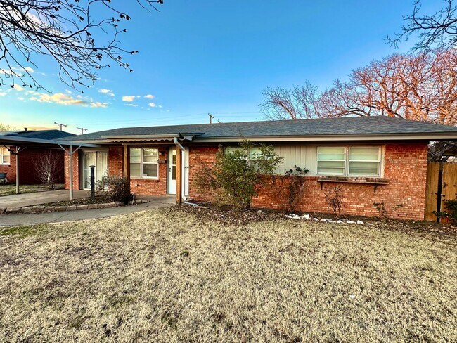 Building Photo - Updated Four Bedroom - Available Now!