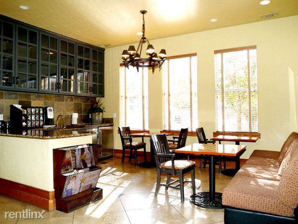 Foto del edificio - 1 br, 1 bath Condo - 1525 Grand Avenue Pkw...