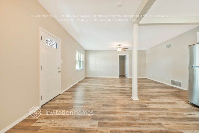 Foto del edificio - 4805 Basswood Ln