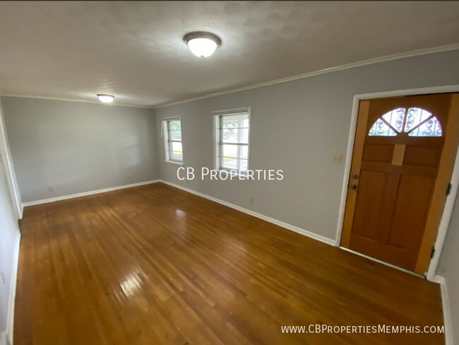 Foto del edificio - HALF OFF RESERVATION FEE!!
