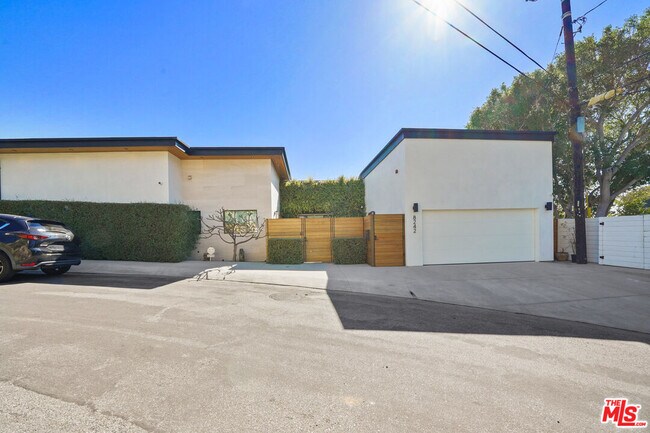 Building Photo - 8242 Hillside Ave