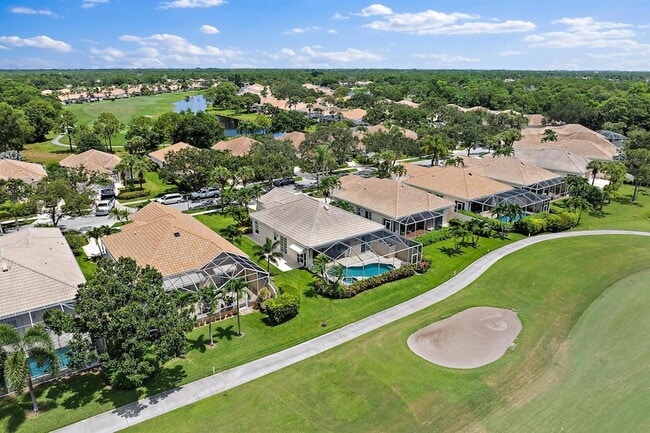 Building Photo - 8533 SE Palm Hammock Ln