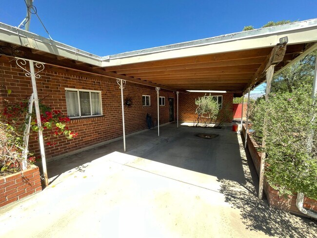 Foto del edificio - Eastside home with privacy on cul-de-sac