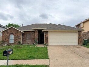 Building Photo - 6709 Pecanwood Dr