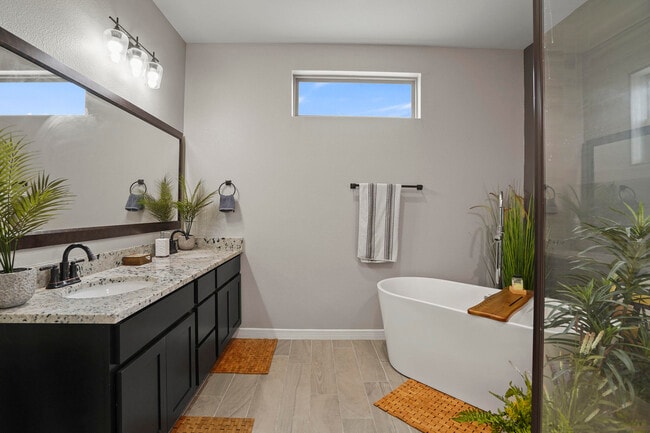 Building Photo - 4567 Marisabel Azcarate St