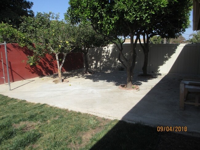 Building Photo - 1125 W Tunnell St