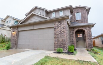 Building Photo - 13921 Heywood Dr