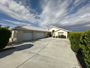 Building Photo - 8520 Bolero Dr