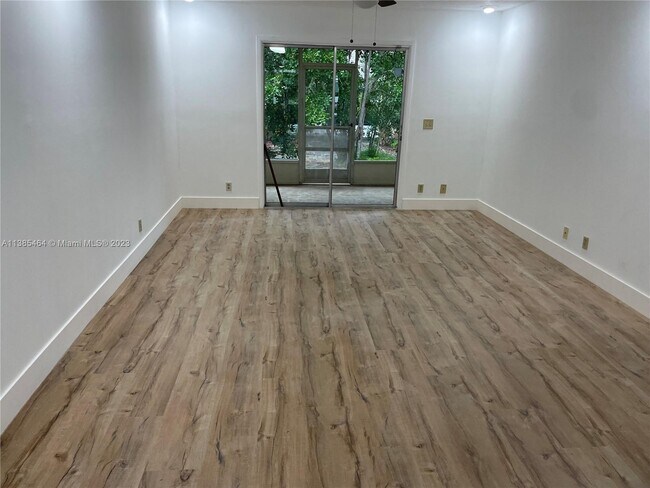 Foto del edificio - 1287 Cheney Hwy