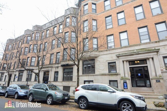 Building Photo - 636 W Oak St