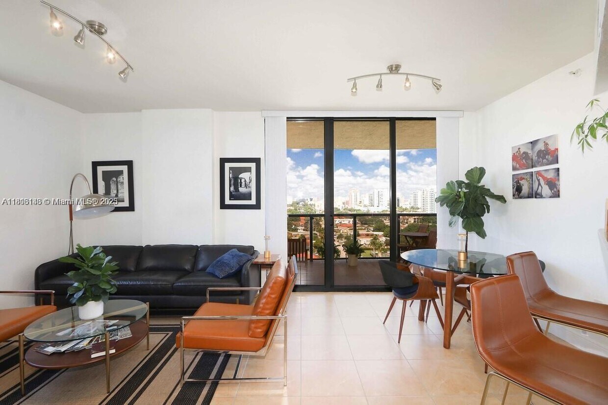 Foto principal - 2301 SW 27th Ave