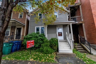 Building Photo - 105 Mariner St