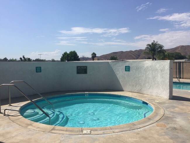 Community Spa - Twin Pines Mobile Home Park