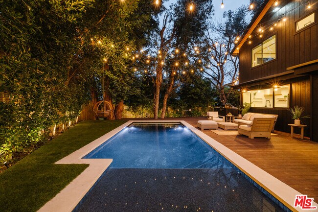 Foto del edificio - 4173 Sunswept Dr