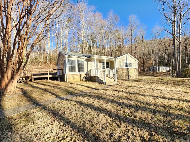 Building Photo - Secluded Swannanoa Rental!