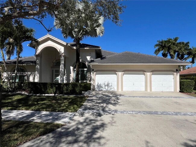 Building Photo - 2922 Medinah