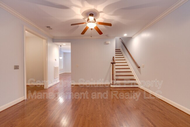 Foto del edificio - 2414 Clare Park Dr