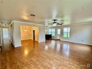 Building Photo - 3303 Solomon Dr