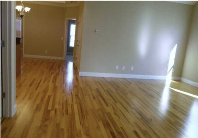 Building Photo - 7523 Magnolia Leaf Ln
