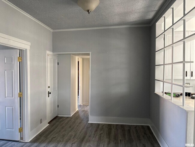 Foto del edificio - 901 NE Glen Oak Ave