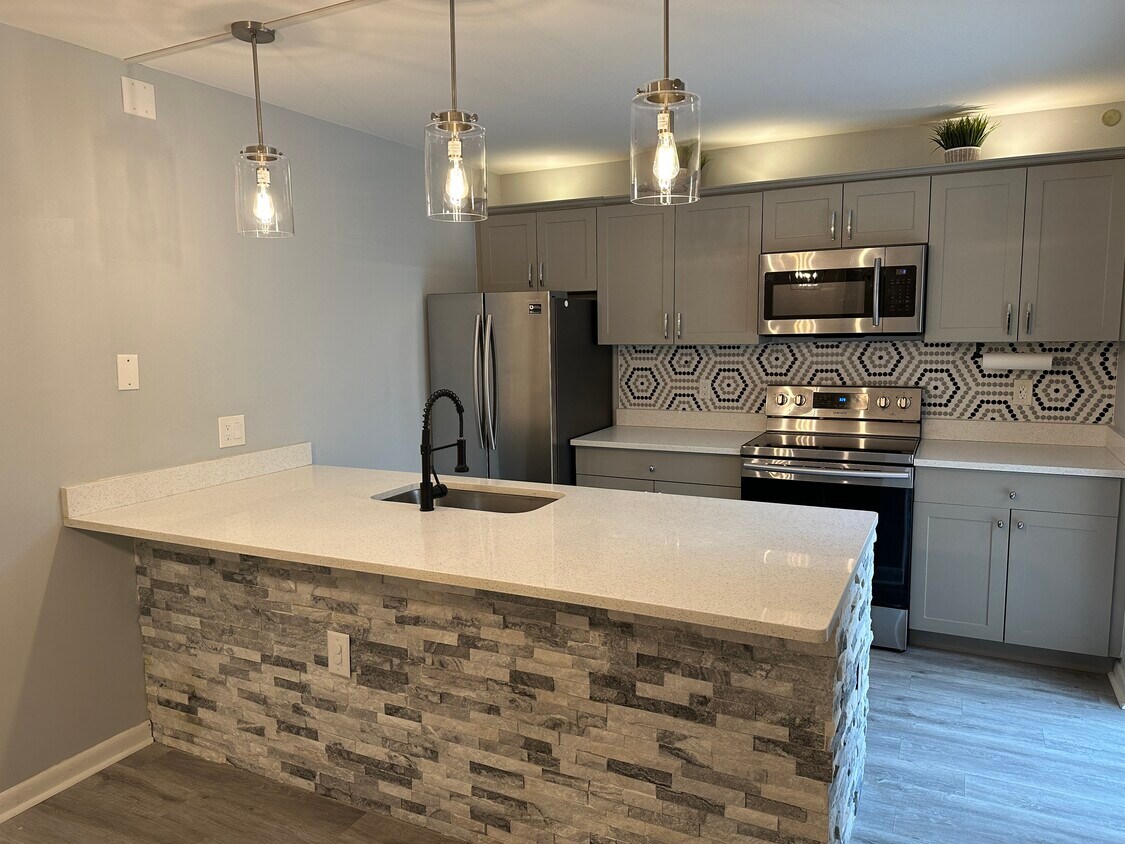Foto principal - 6818 68th Way