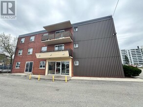 Building Photo - 105 Tia Dr