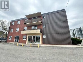 Building Photo - 105 Tia Dr