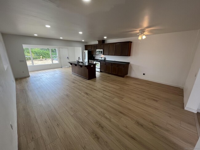 Building Photo - 450 Yucca Rd