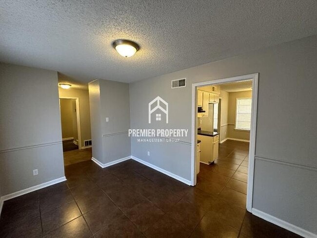 Building Photo - 4495 Laird Dr