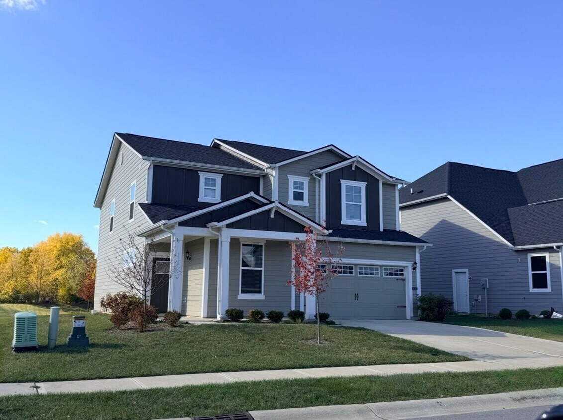 Foto principal - 15545 Westmoor Ave