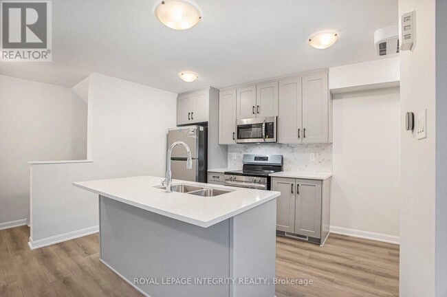 Building Photo - 1130 Creekway Private