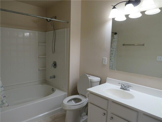 Foto del edificio - 2240 Landing Ridge Dr