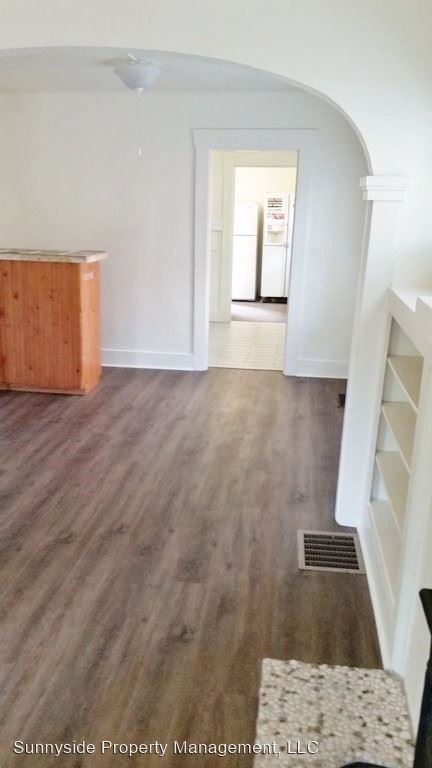Building Photo - 1 br, 1 bath Apartment - 912 Pleasant Street