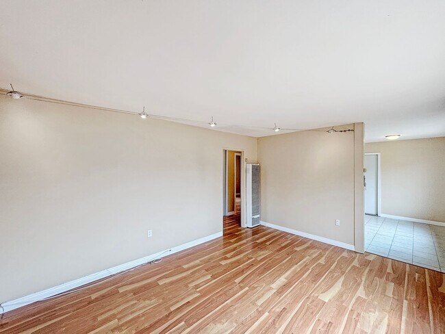 Foto del edificio - Beautiful 2BD/1BA Home in Clairemont W/ W/...
