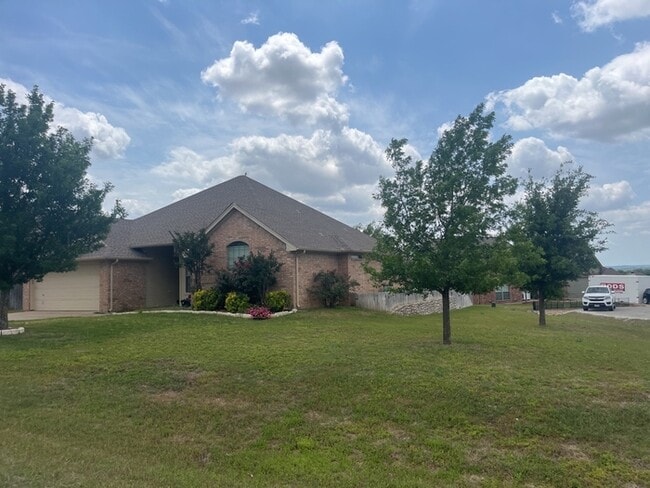 Building Photo - Meander Estates! Large corner lot 3/2/2 Coming August 2025. Covered patio!