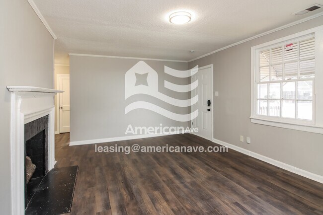 Foto del edificio - 1324 Macon Ave