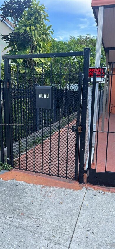 Foto principal - 1173 NW 29th St