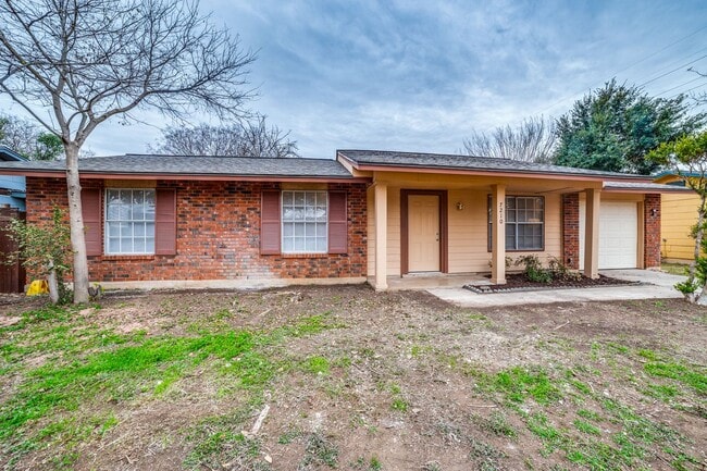 Building Photo - 3-BEDROOM HOME IN TIMBER CREEK