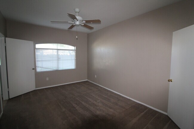 Building Photo - No Showings Until 7/20/2024