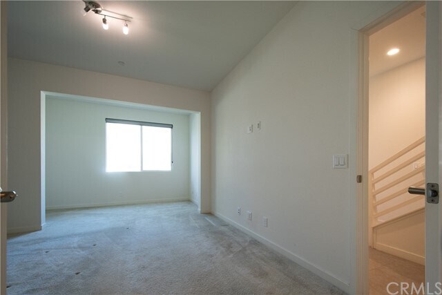 Building Photo - 148 Stellar