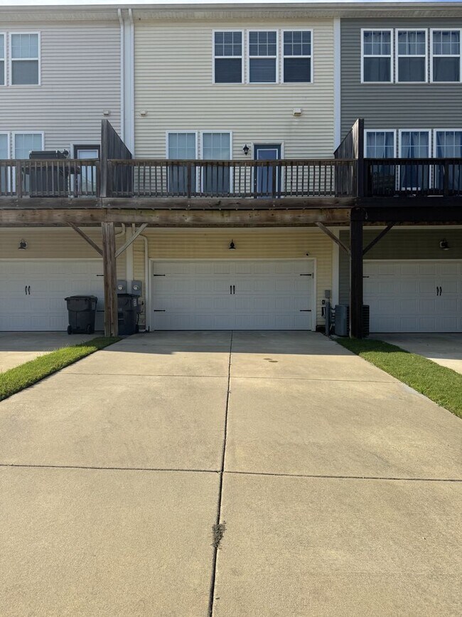 Building Photo - 3604 Hickory Neck Blvd