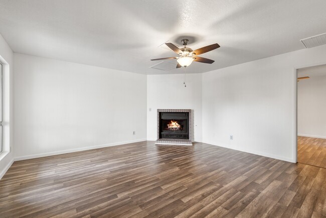Foto del edificio - 3171 Shoshone Dr