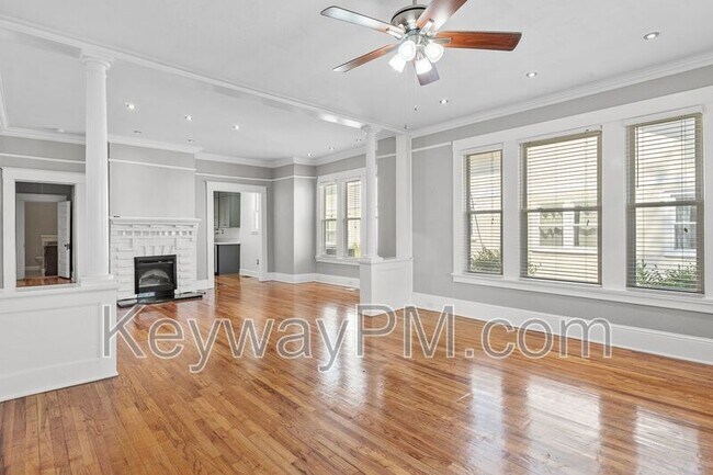 Building Photo - 1319 Baker Ave