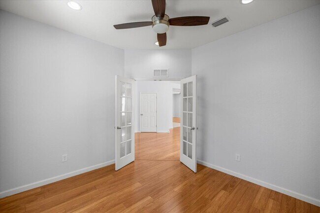 Foto del edificio - Spacious 4BR Home in Fore Ranch | Office + Ensuite + Extended Garage | Available Now