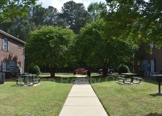 Foto del edificio - University Park Apartments