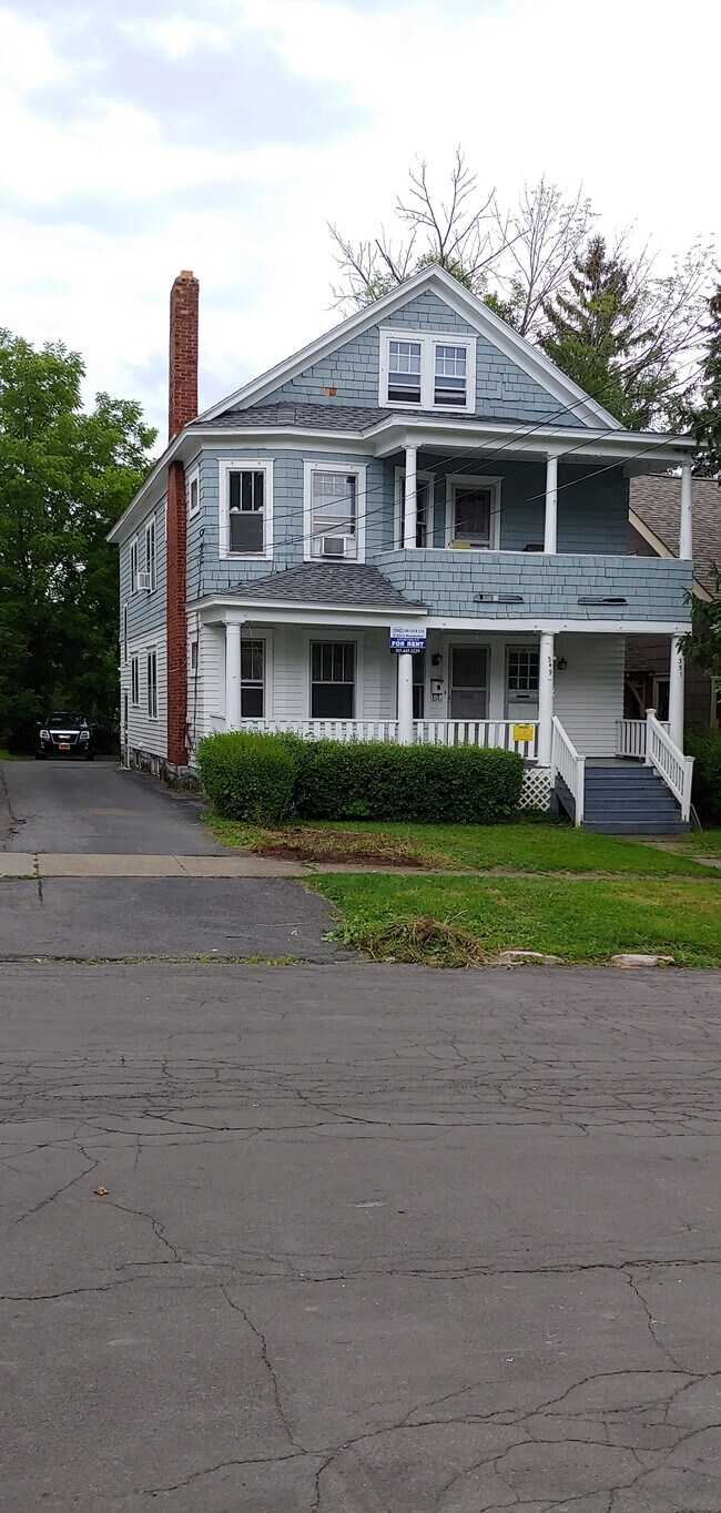 Building Photo - 349 Roosevelt Ave